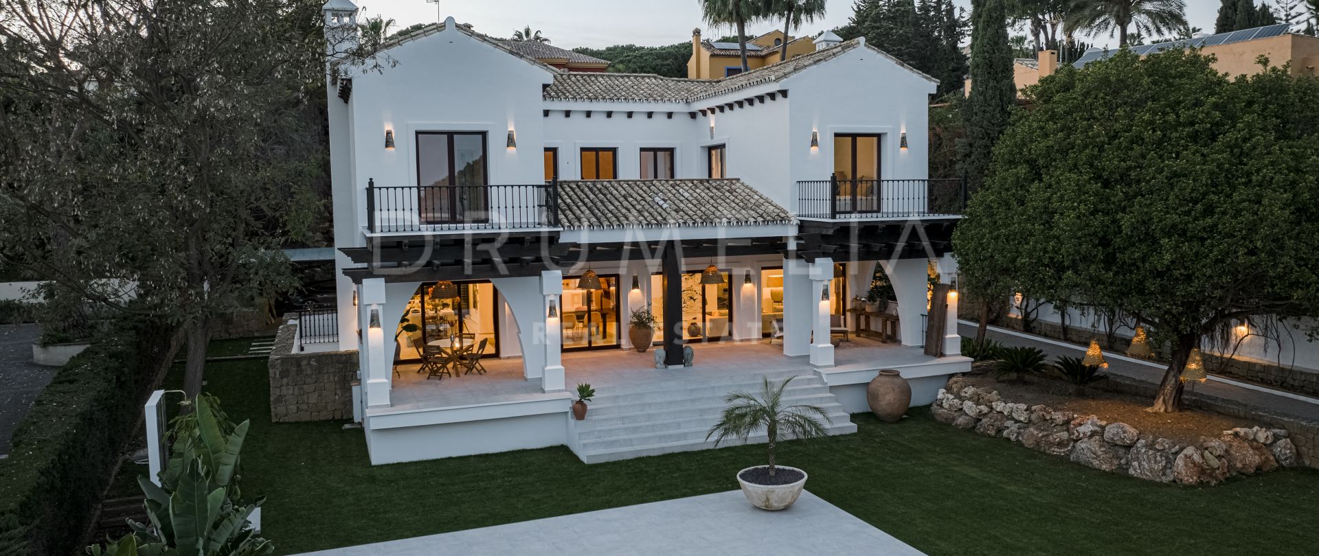 Preciosa villa de lujo reformada con interior chic en Hacienda Las Chapas, Marbella Este