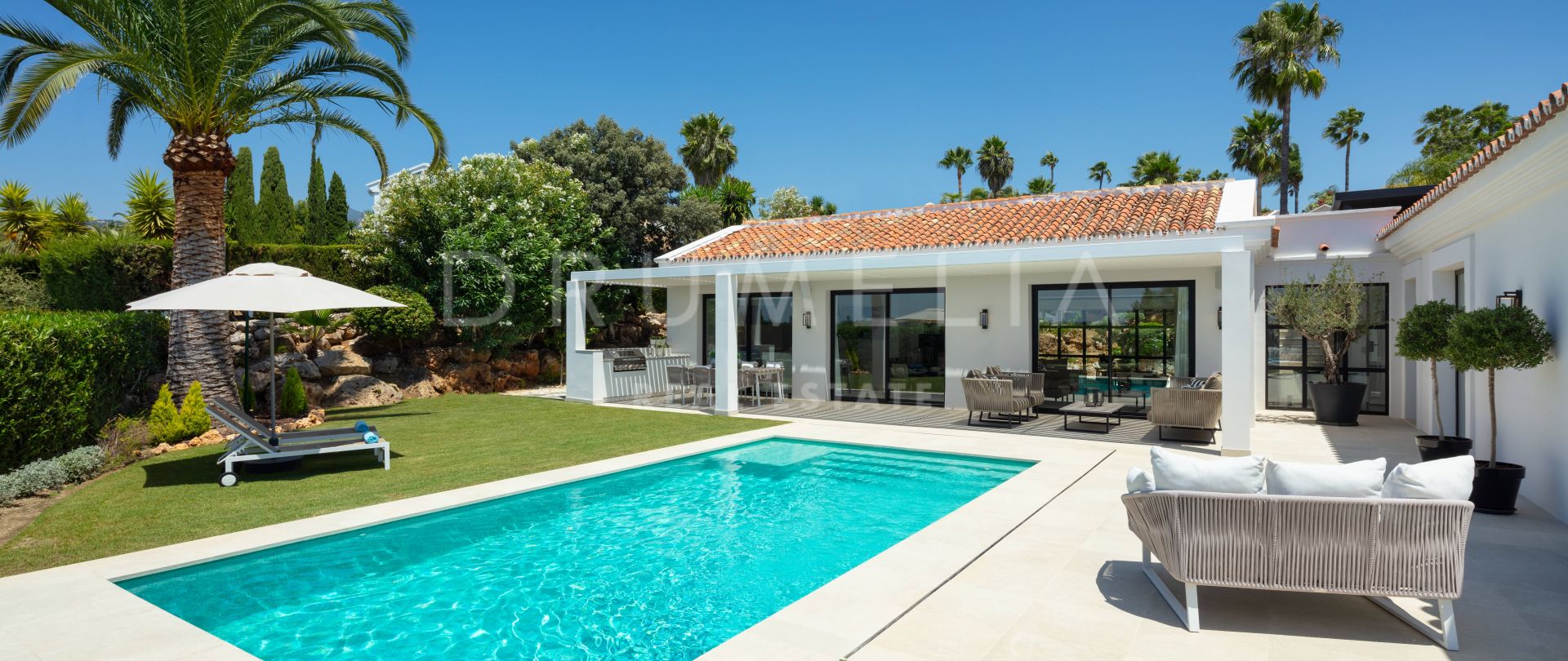 Encantadora villa andaluza con interior moderno, Los Naranjos Golf, Nueva Andalucía, Marbella