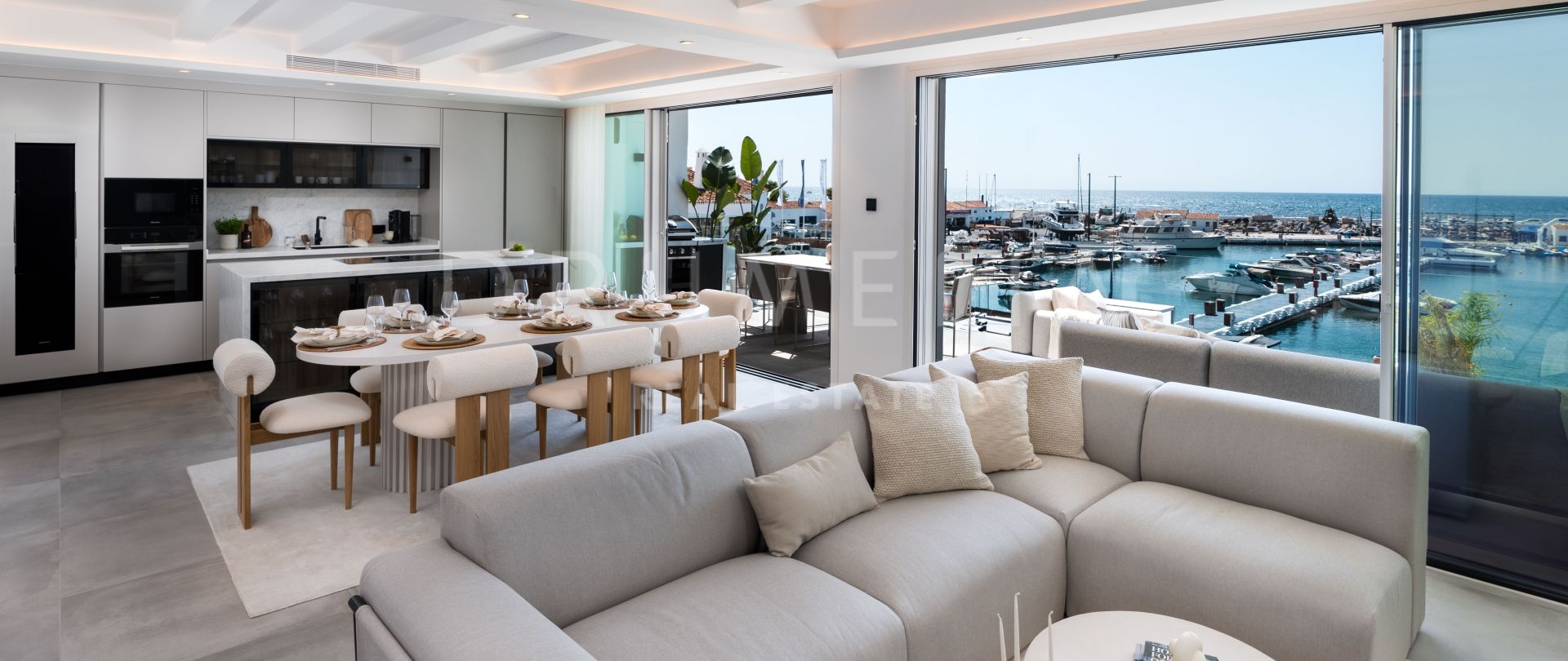 Superbe appartement de luxe en front de mer à Puerto Banus