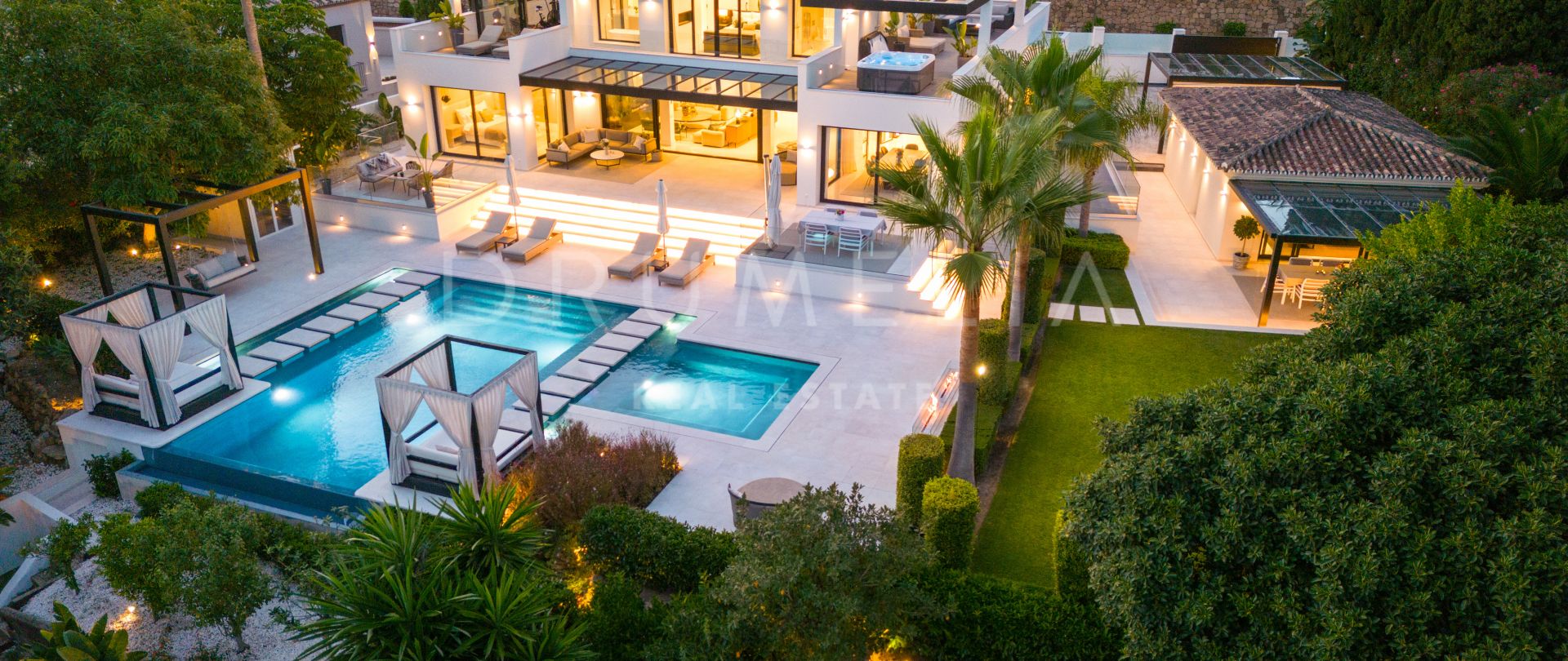 Exquise villa moderne avec des équipements luxueux à La Cerquilla, Nueva Andalucía, Marbella