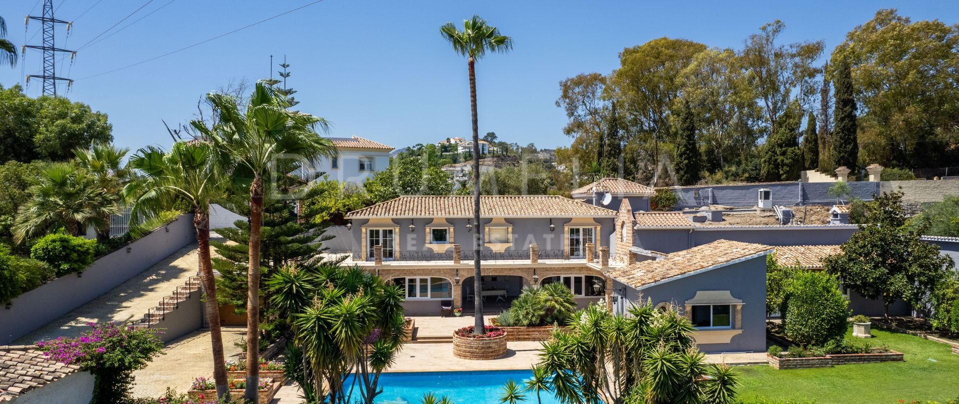 Villa de luxe exceptionnelle à vendre dans la charmante Fuente del Espanto, Benahavis