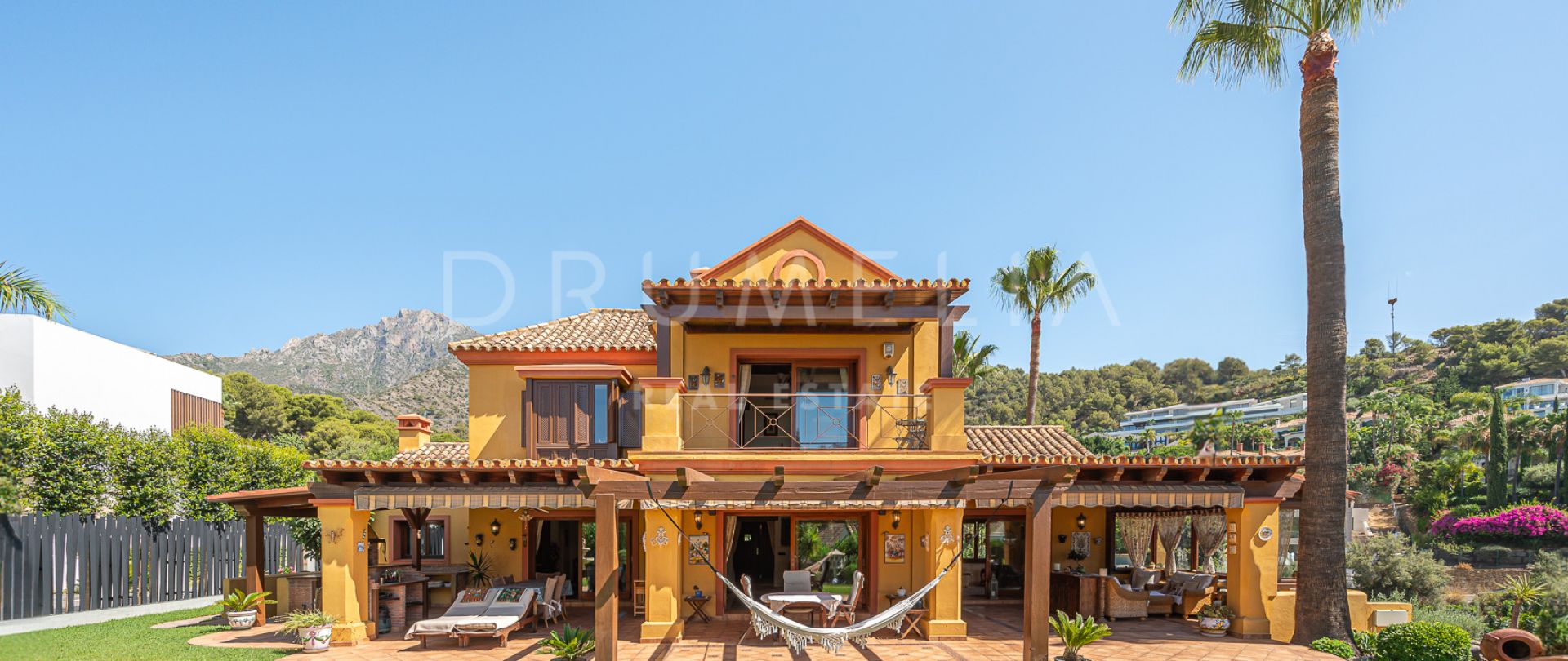 Spectaculaire luxe mediterrane villa in het prestigieuze Cascada de Camojan, Marbella Golden Mile