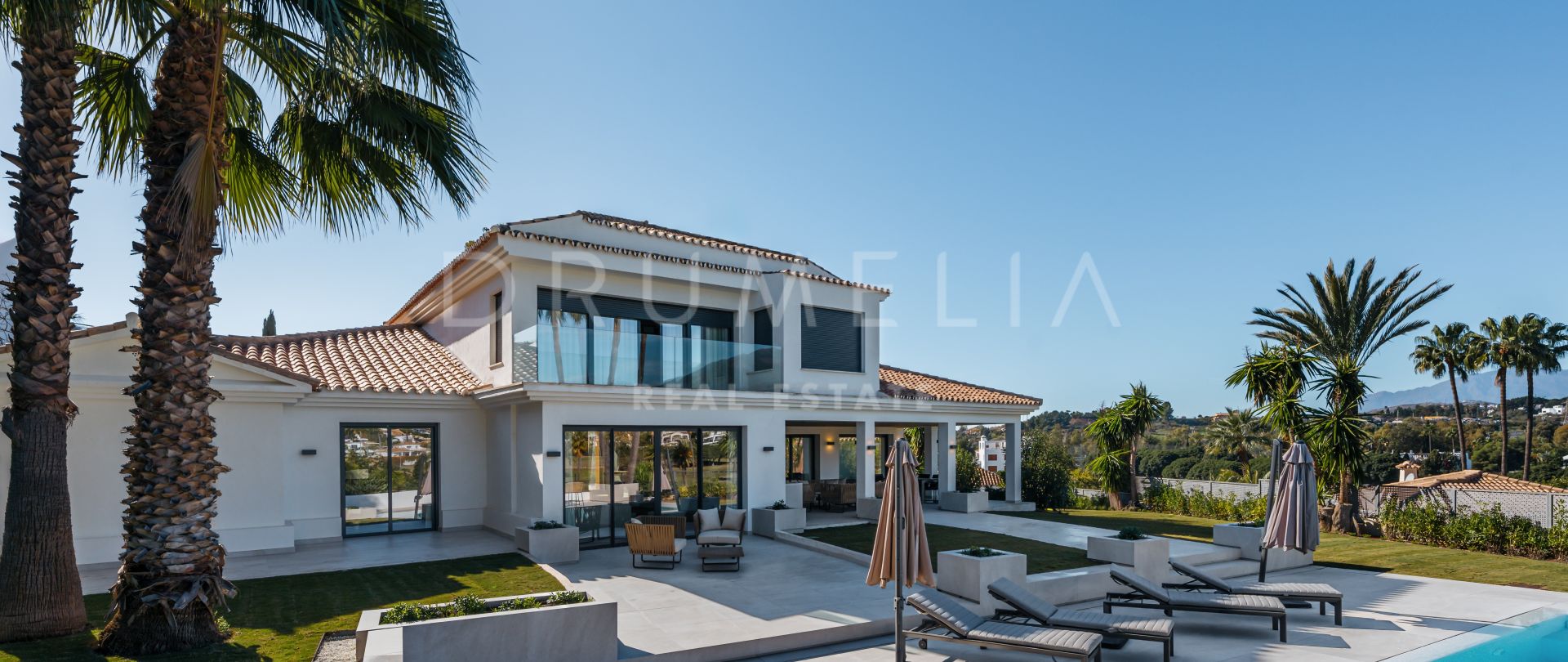 The Green - Villa de luxe moderne rénovée en première ligne de golf à Los Naranjos Golf, Nueva Andalucia