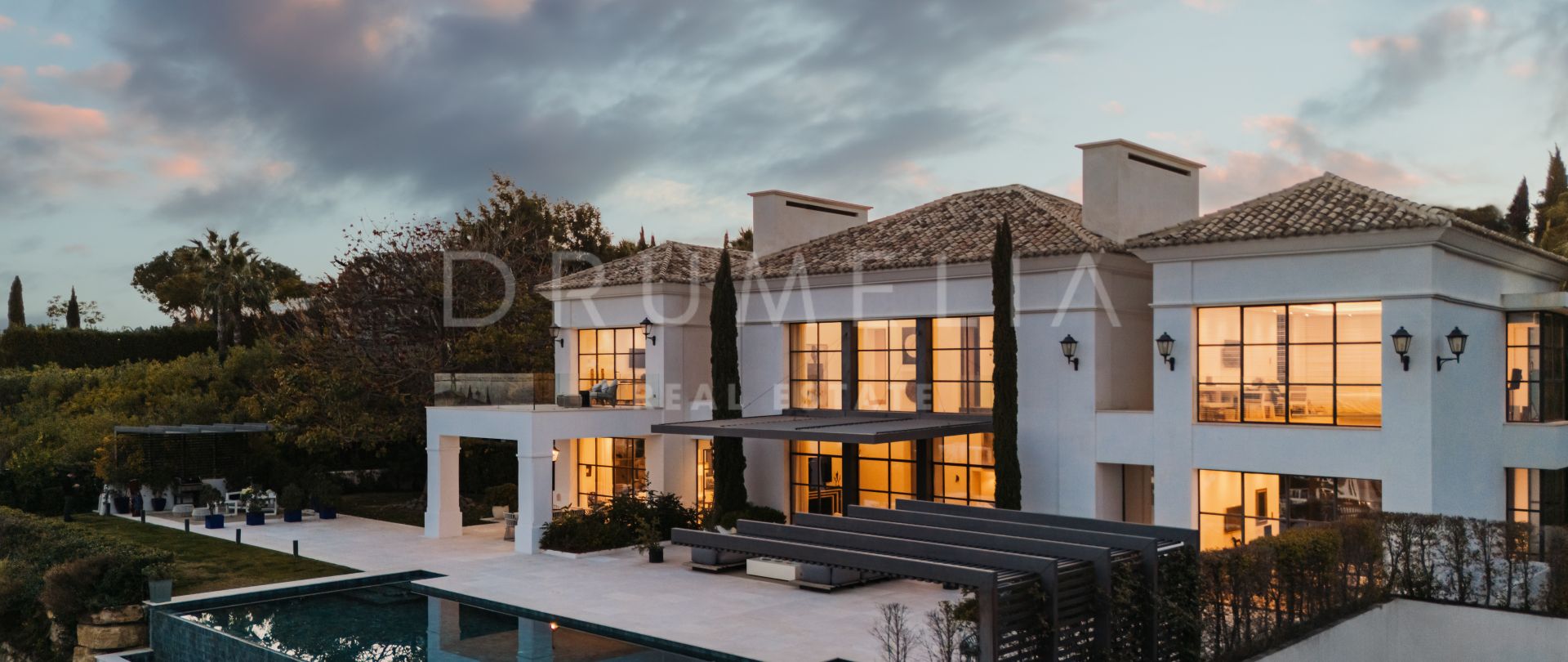 Villa Jasmine - Skreddersydd luksusvilla i frontlinjen, Los Flamingos Golf Resort Benahavis
