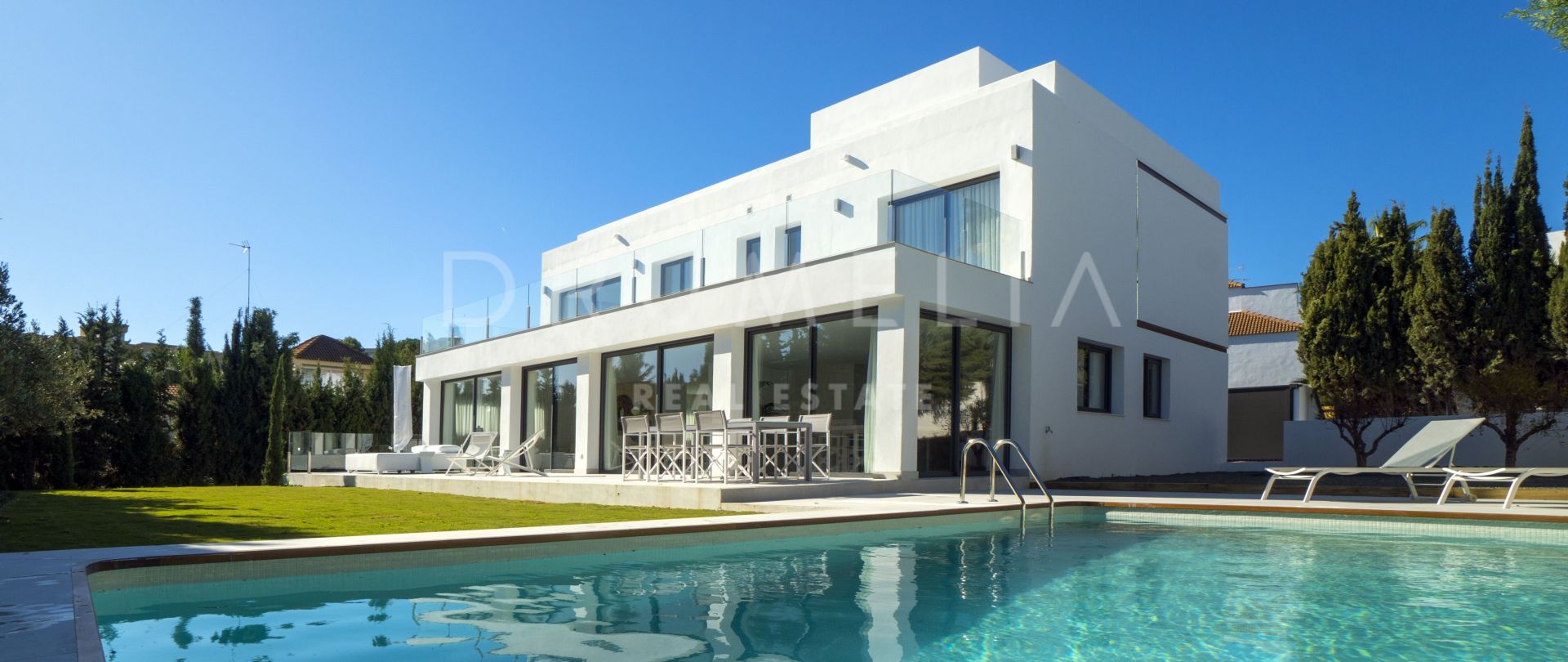 Renovated Modern Villa with Private Pool close to Golf in Nueva Andalucia, Marbella