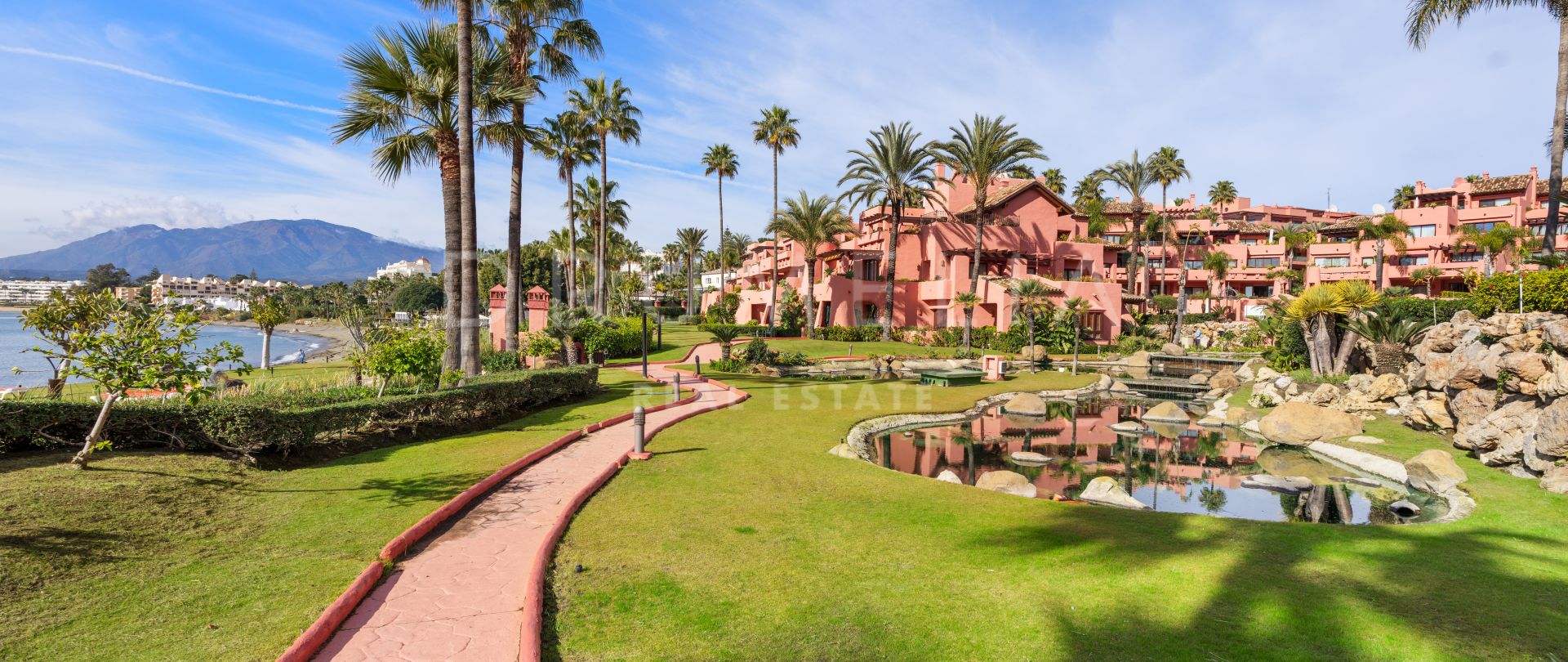 Luxuriöses, renoviertes Apartment am Strand in Cabo Bermejo, Estepona