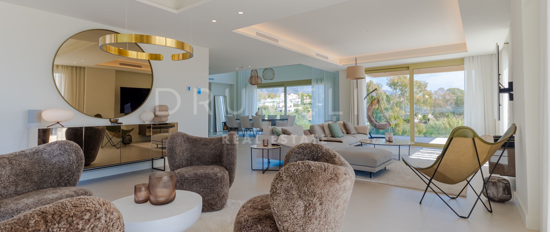 Extraordinary Triplex Penthouse Offering Ultimate Luxury on the Golden Mile, Near the Beach