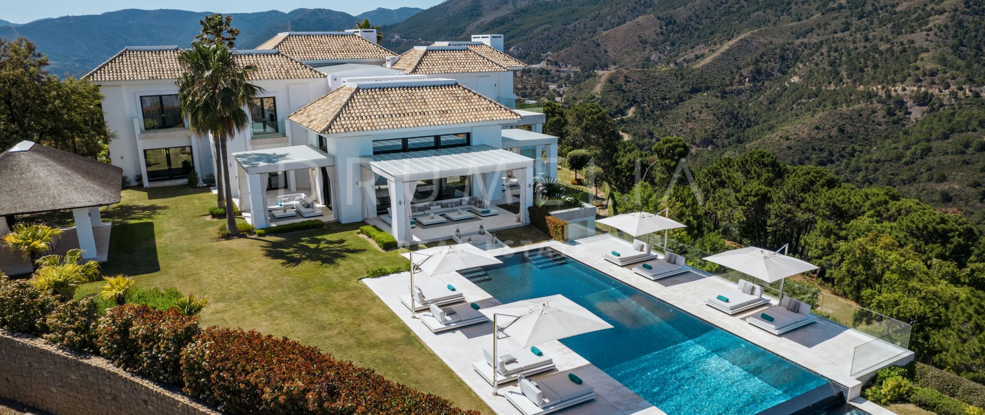 CASA VALENTINO - Fantastisk lyxvilla med panoramautsikt i La Zagaleta, Benahavis