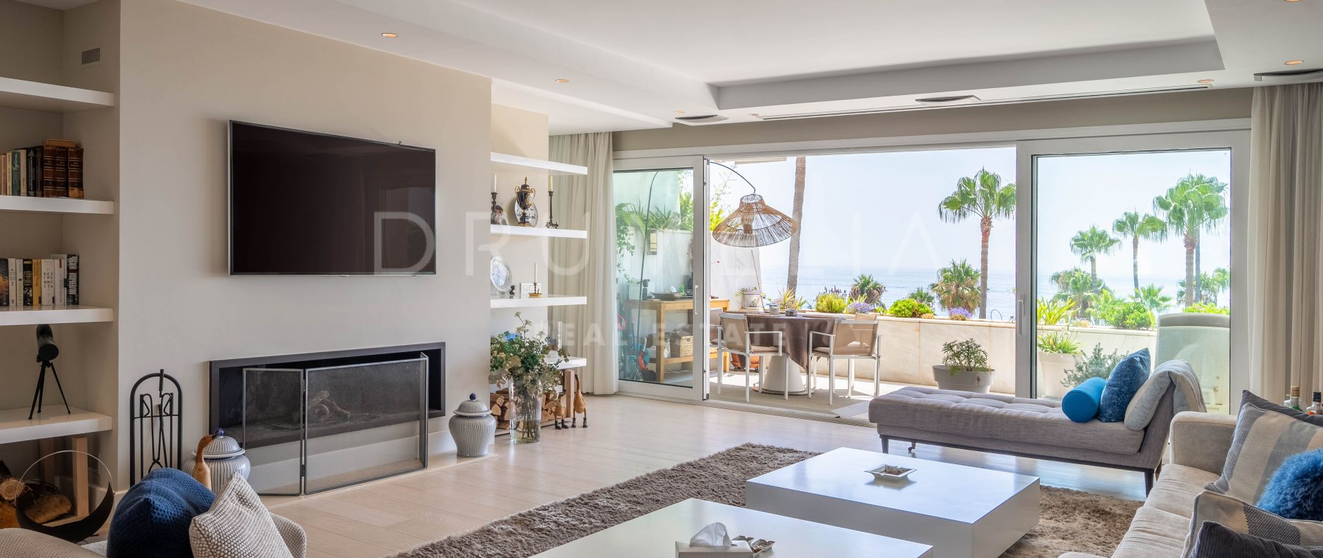 Nowoczesny luksusowy dwupoziomowy penthouse przy plaży, Marbella - Puerto Banus, Marbella