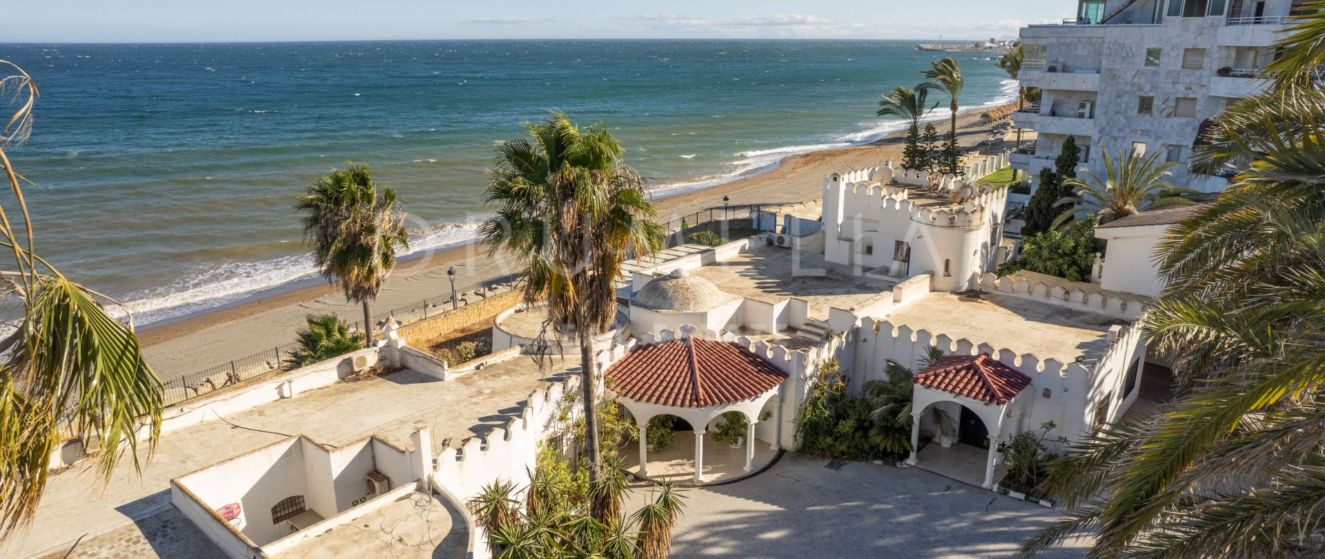 Strandvilla i frontlinjen på Marbellas Golden Mile