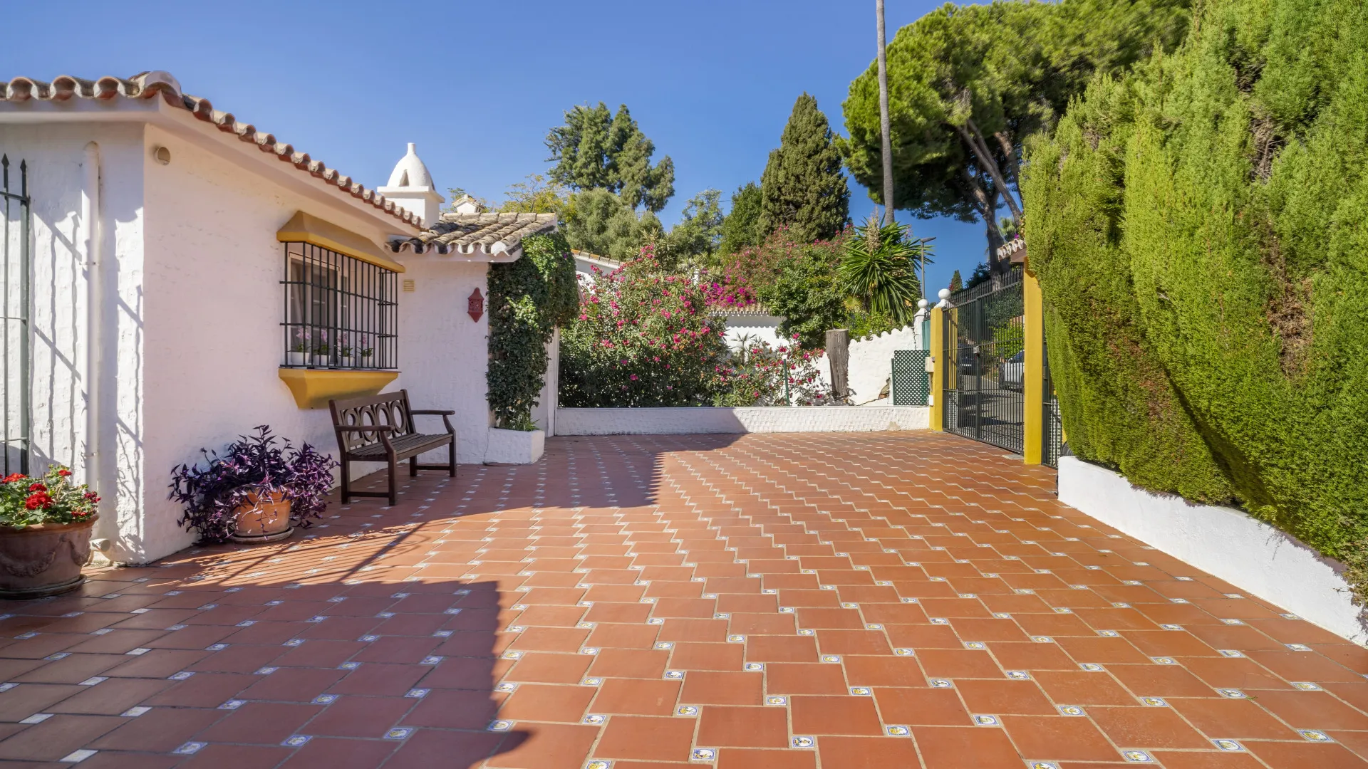 Villa en venta con 4 dormitorios en Guadalmina Alta