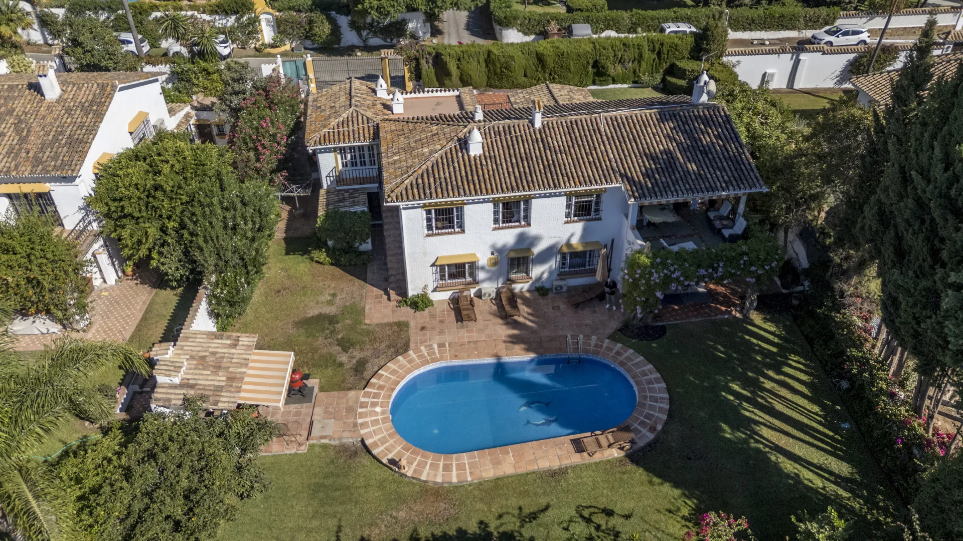 Villa en venta con 4 dormitorios en Guadalmina Alta