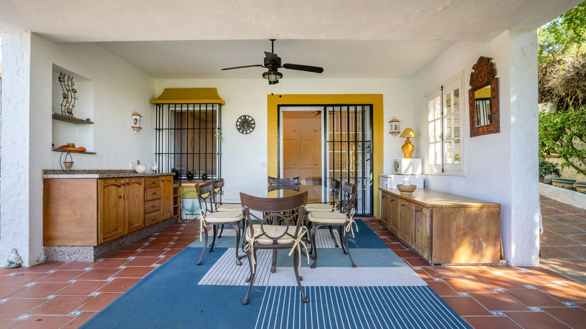 Villa en venta con 4 dormitorios en Guadalmina Alta