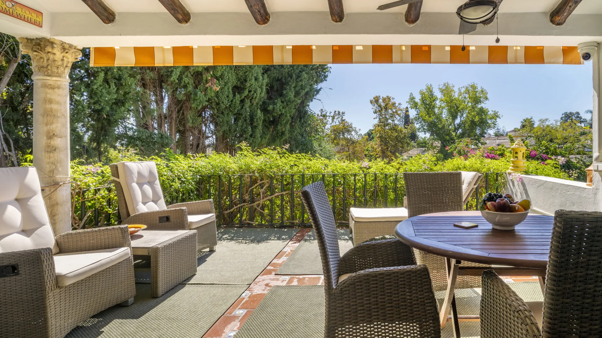 Villa en venta con 4 dormitorios en Guadalmina Alta
