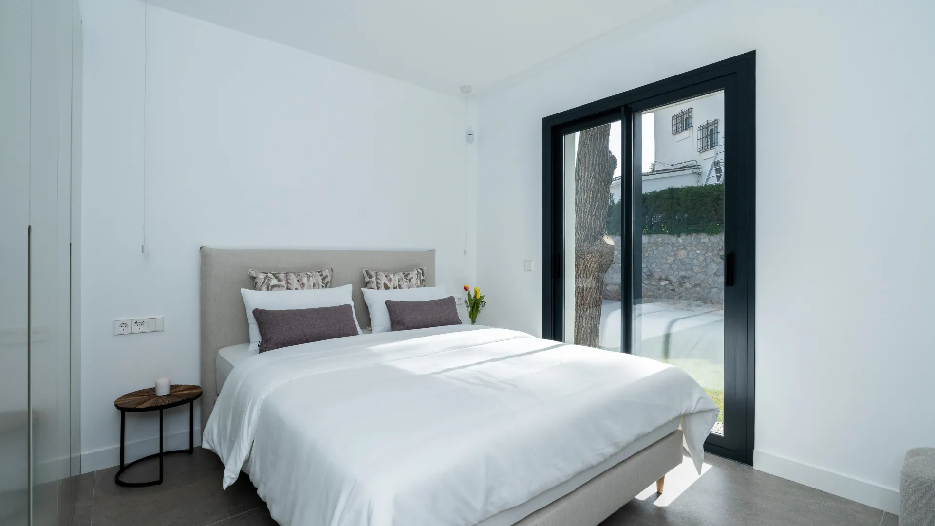 4 bedrooms house in Elviria for sale