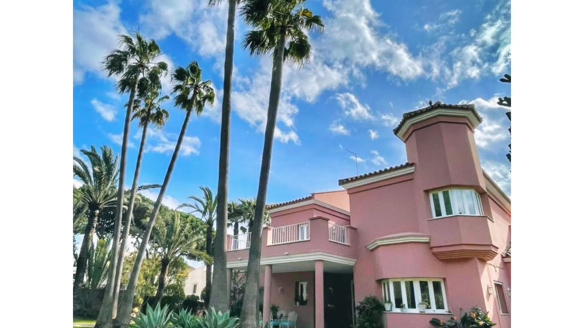 Comprar casa en Sitio de Calahonda con 6 dormitorios