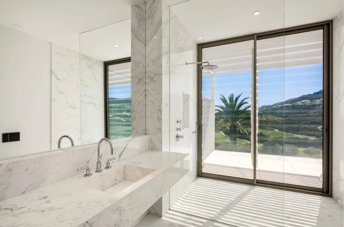 Comprar villa de 5 dormitorios en Finca Cortesin