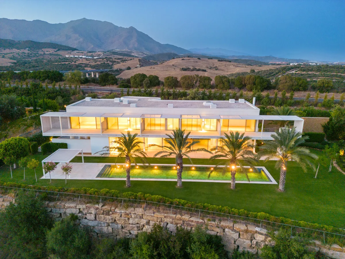 Comprar villa de 5 dormitorios en Finca Cortesin