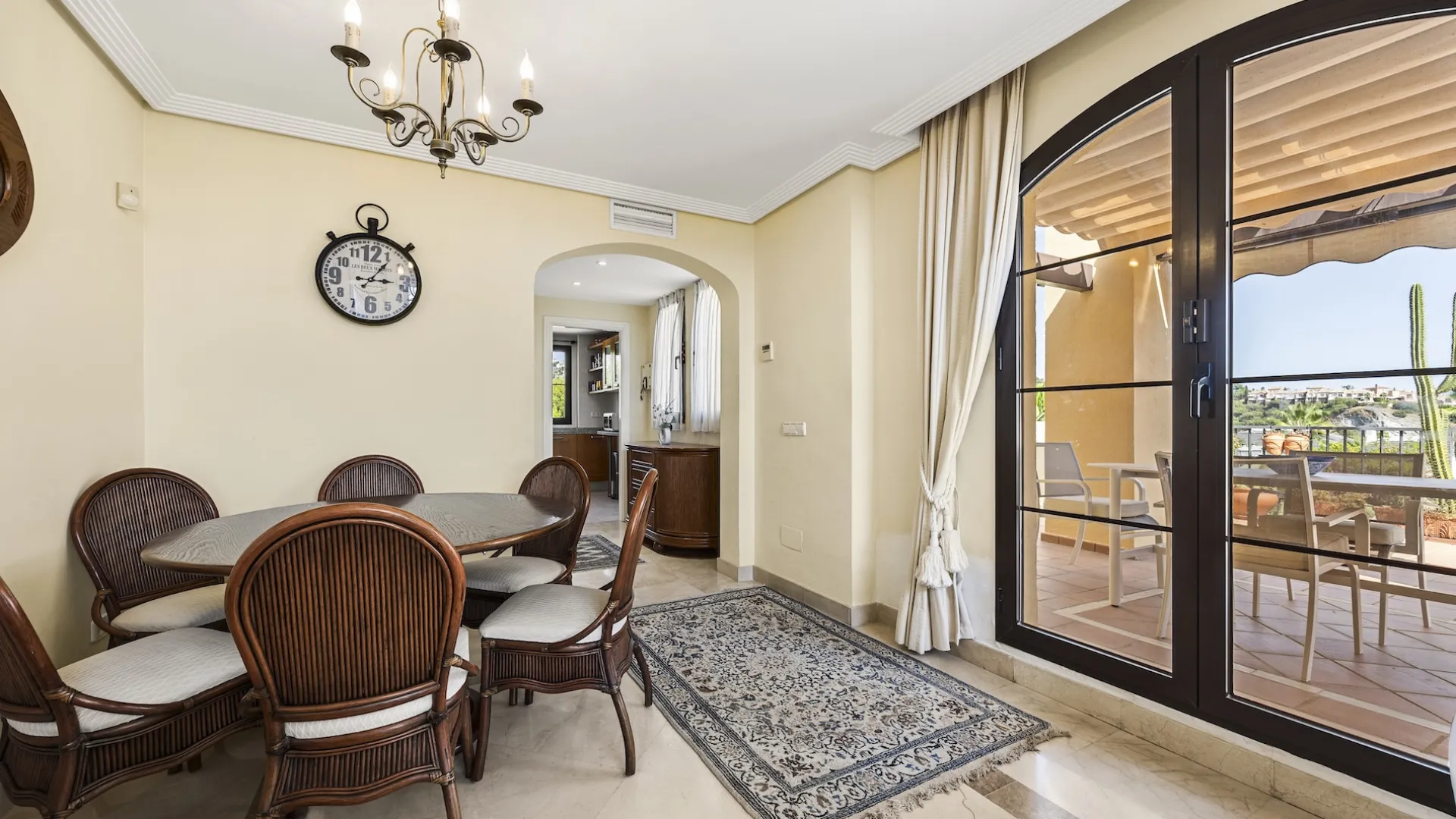 Ático con 3 dormitorios en venta en Los Arqueros