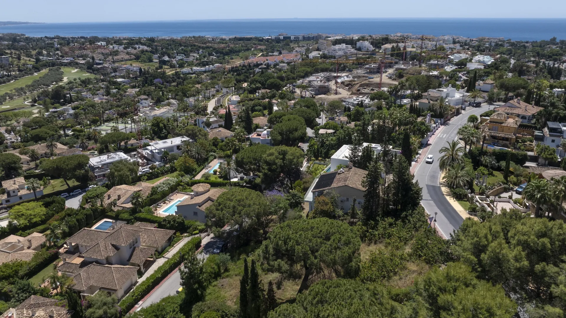 For sale plot in Nueva Andalucia