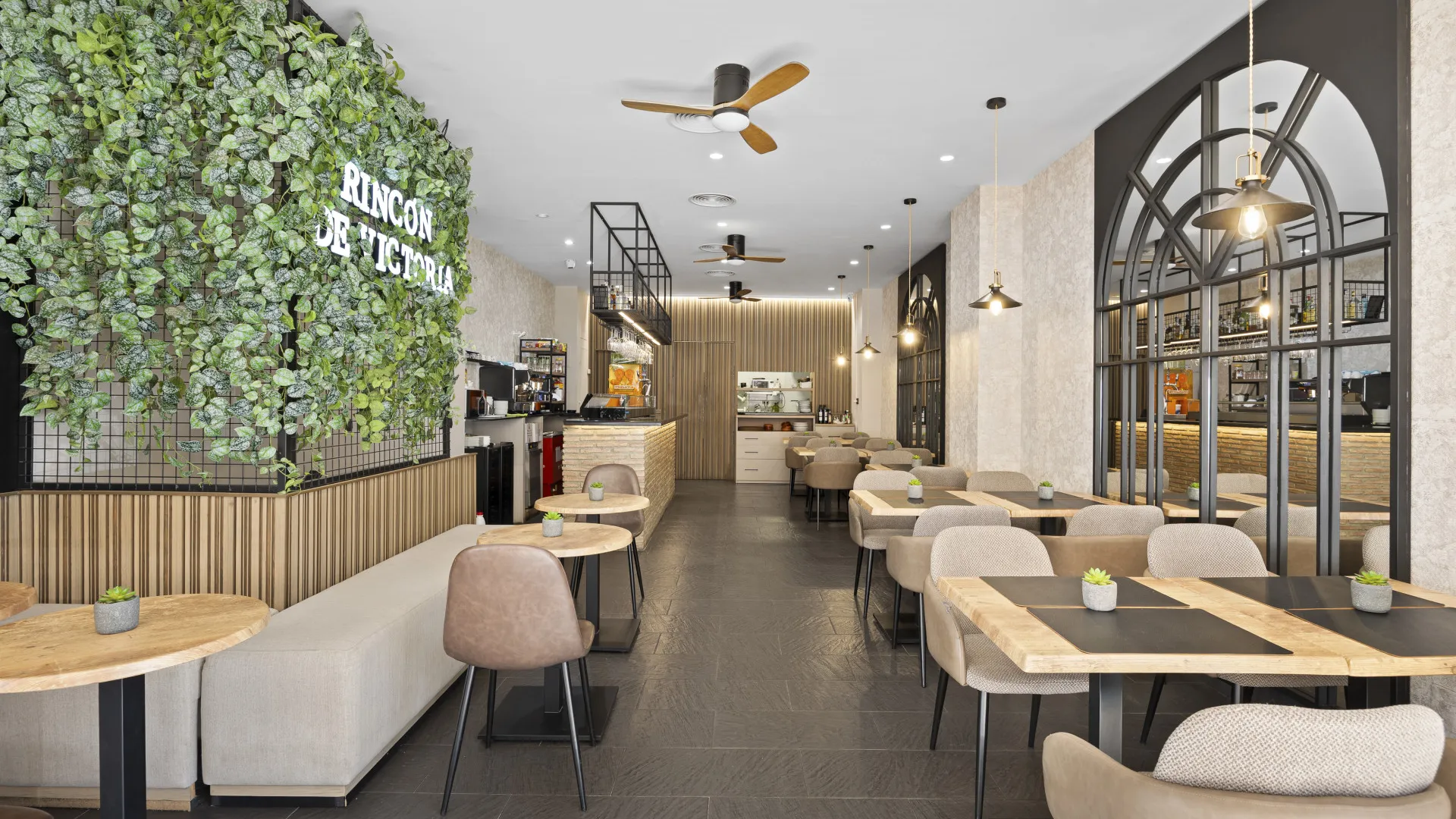 For sale commercial premises in Guadalmina Alta