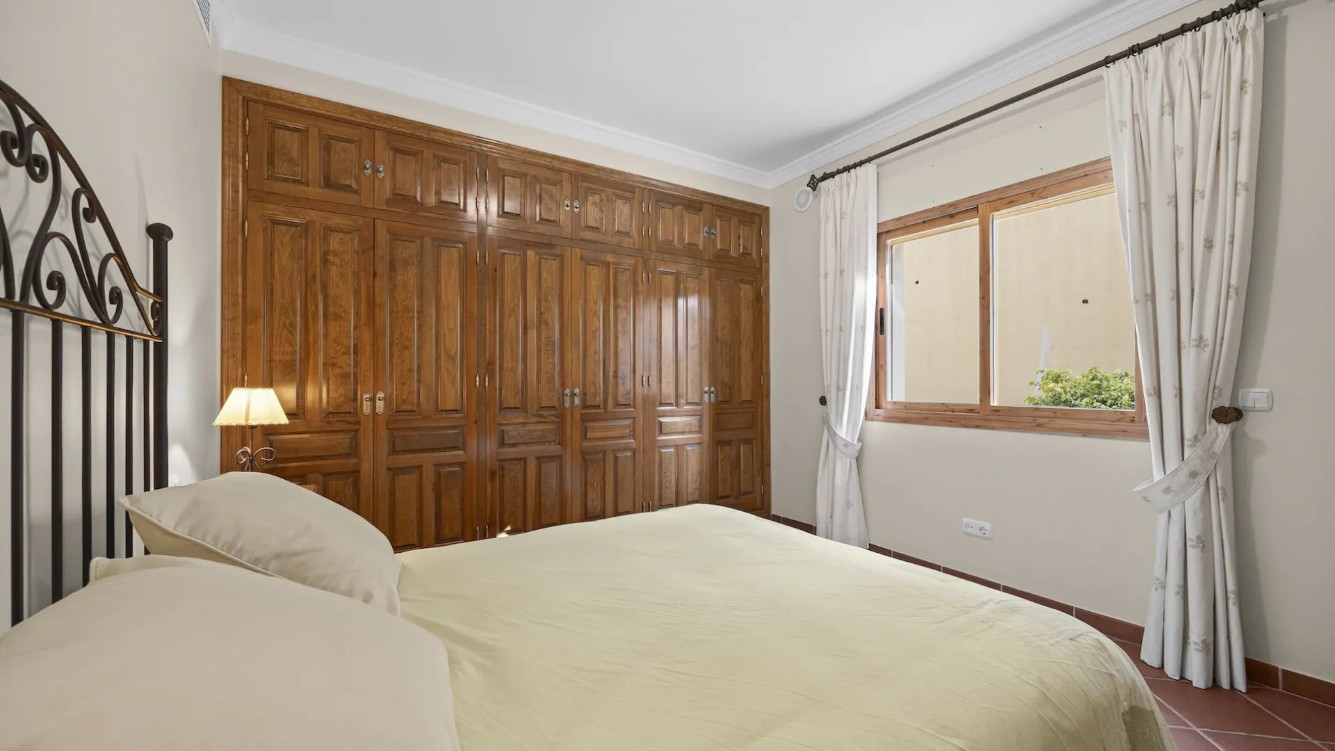 Vega del Colorado, pareado con 5 dormitorios en venta