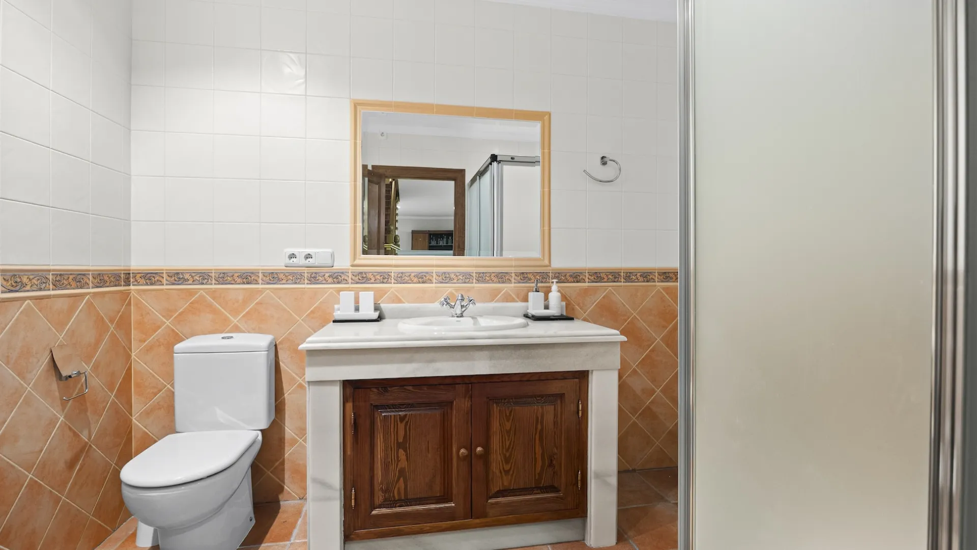 Vega del Colorado, pareado con 5 dormitorios en venta