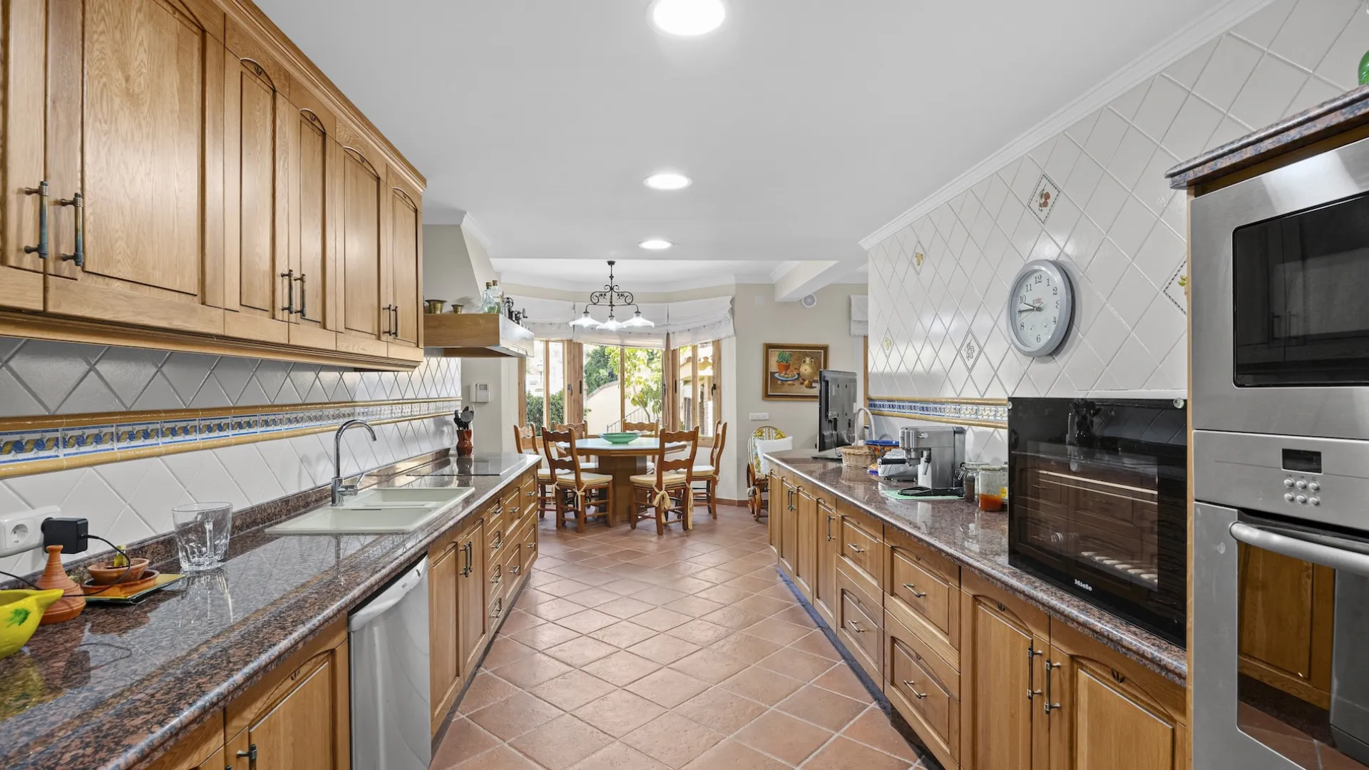 Vega del Colorado, pareado con 5 dormitorios en venta