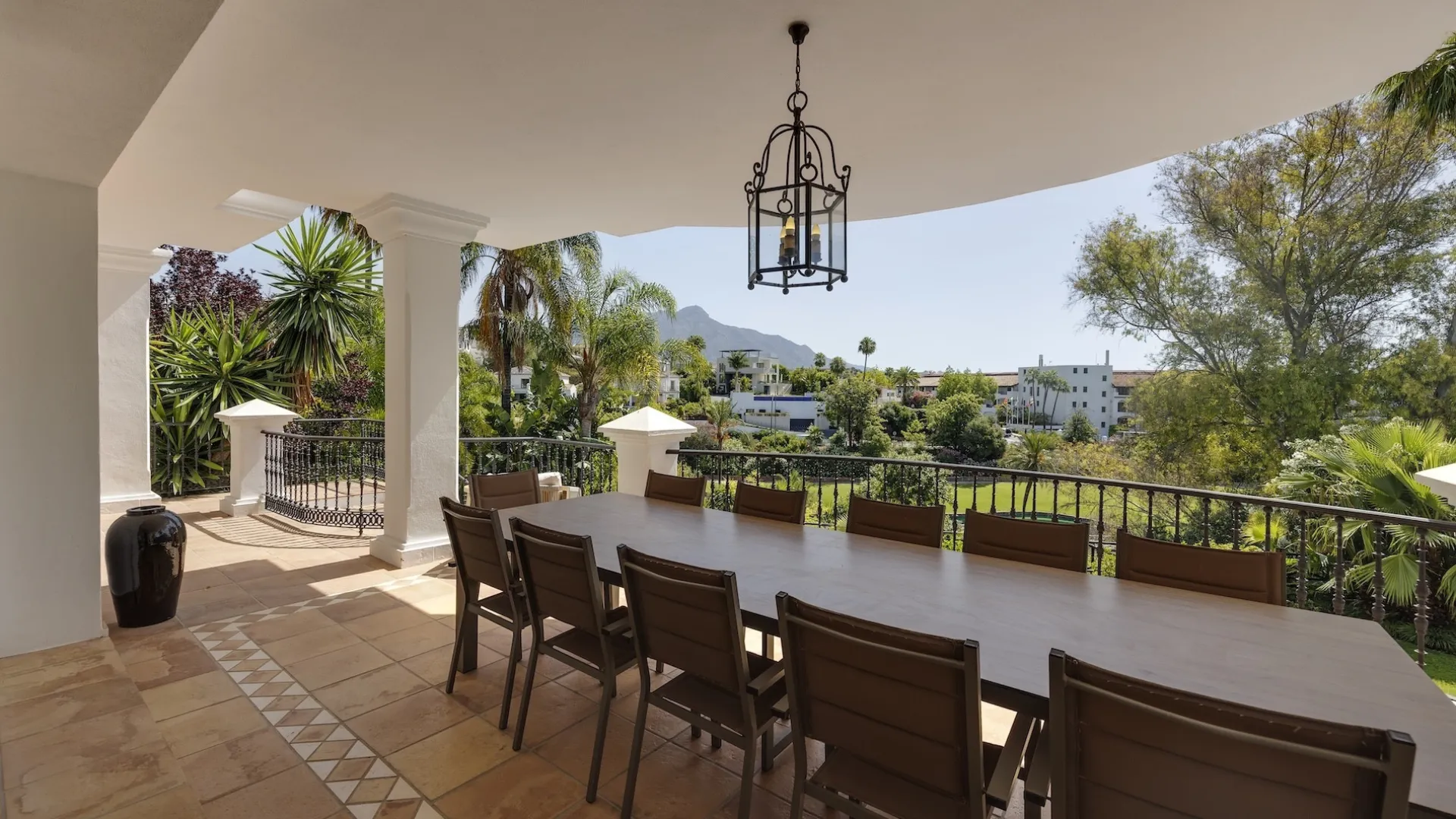 Comprar villa en El Herrojo