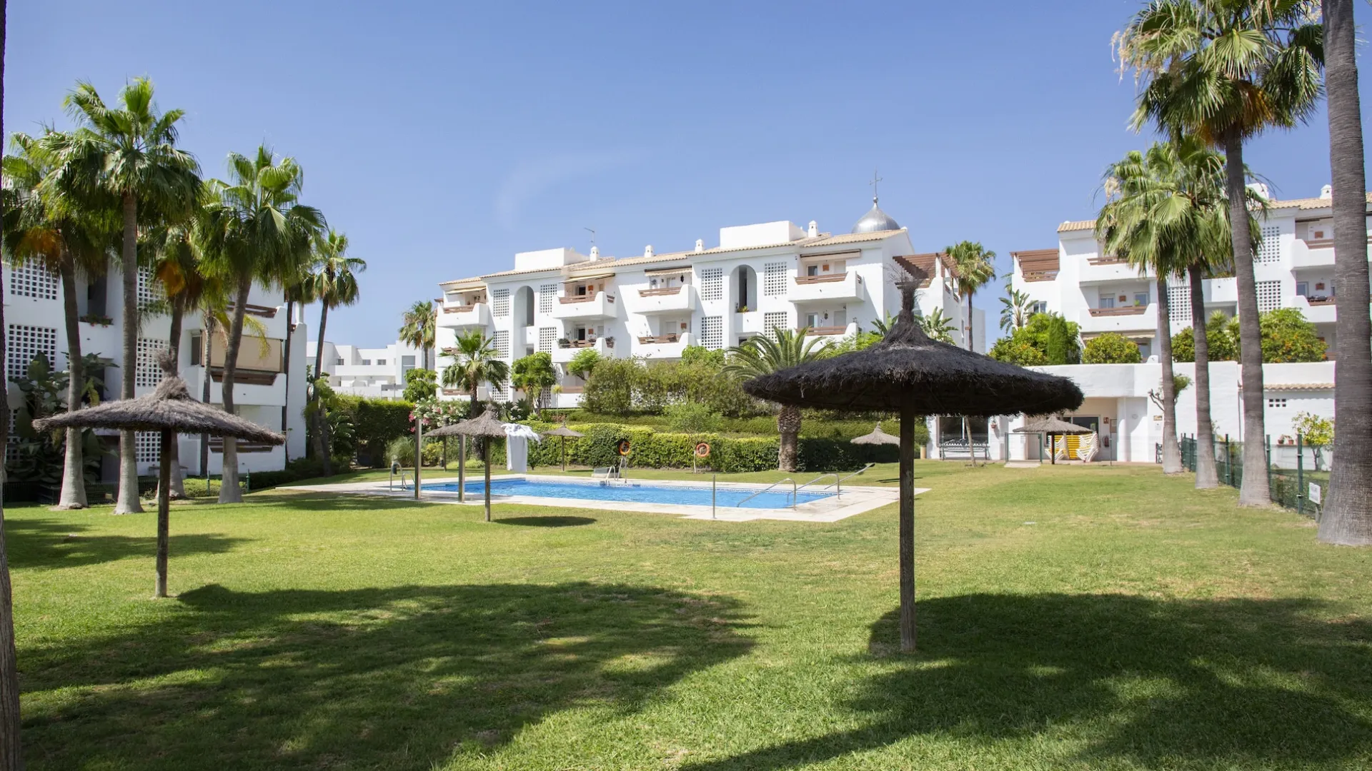Se vende apartamento con 2 dormitorios en Selwo Hills