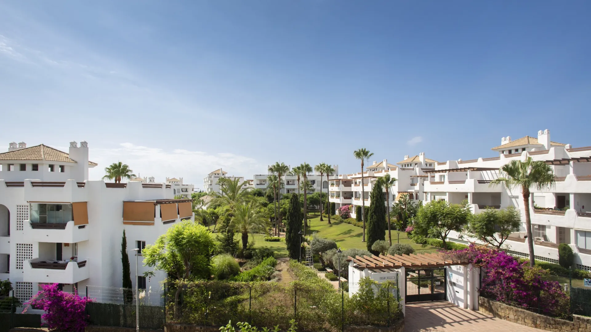 Se vende apartamento con 2 dormitorios en Selwo Hills