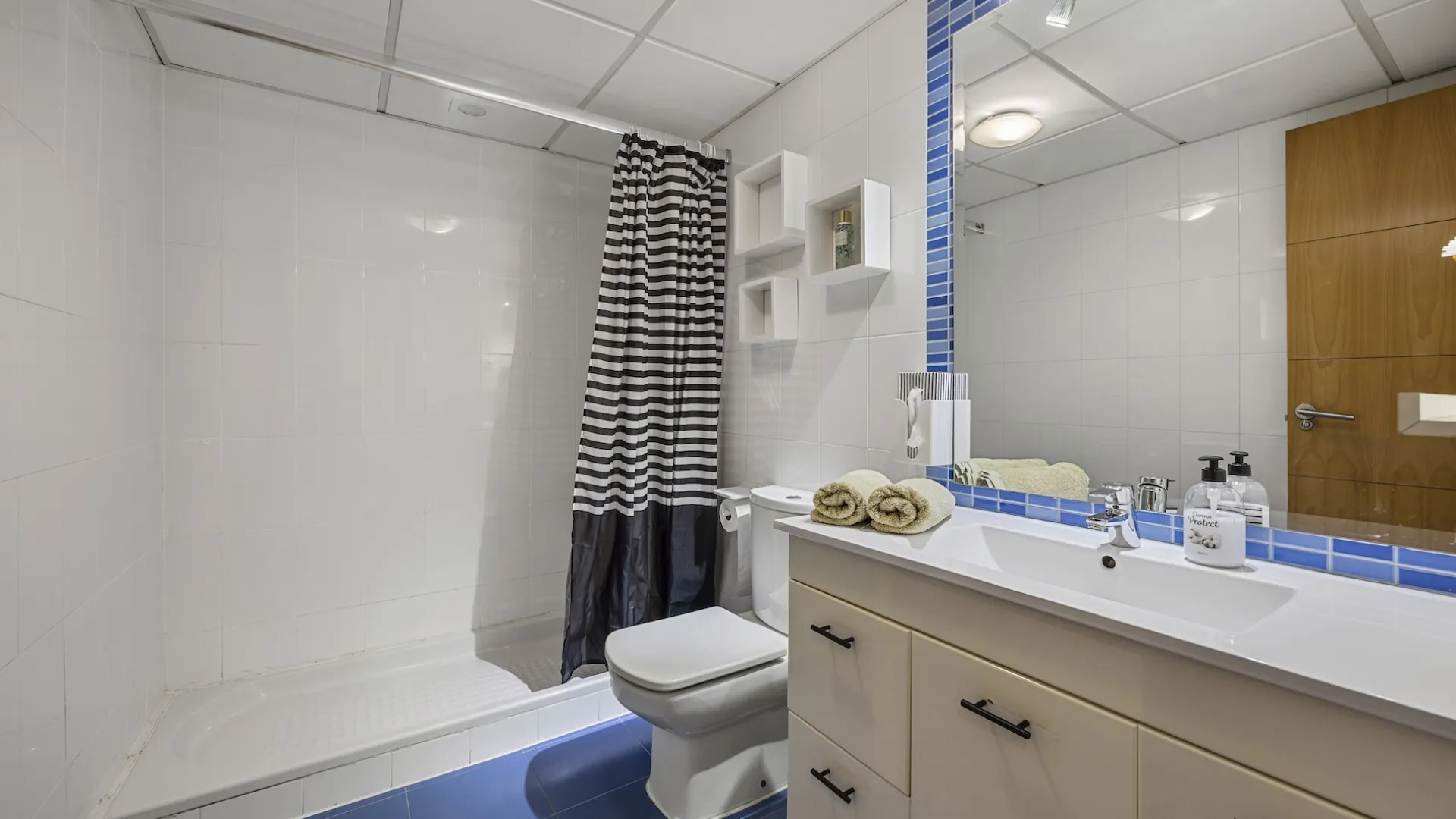 Buy 2 bedrooms apartment in Marbella City