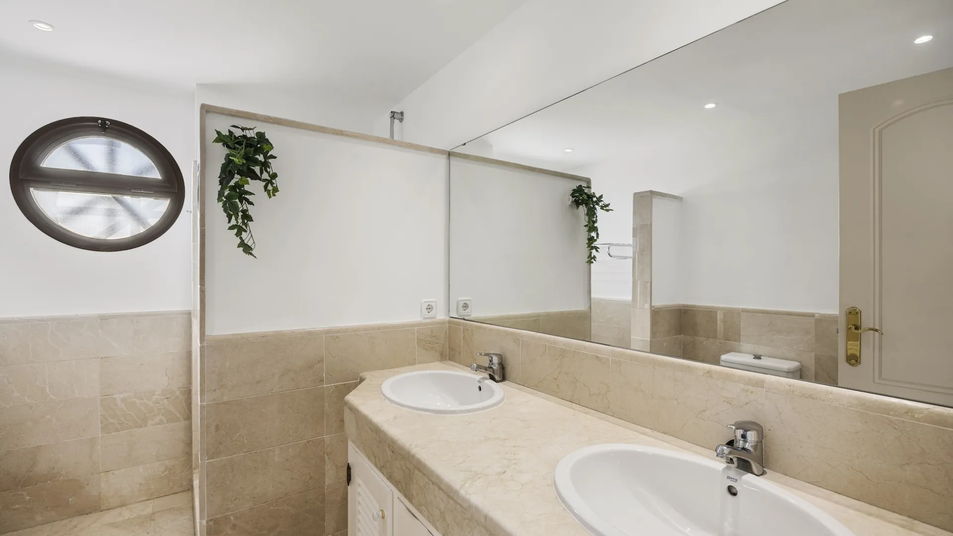 Los Arqueros, villa con 6 dormitorios a la venta
