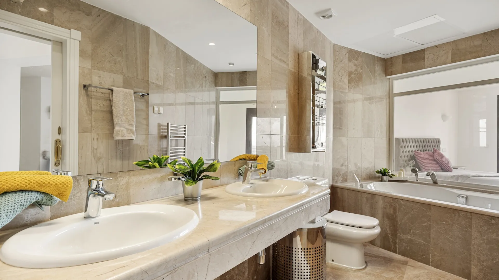Los Arqueros, villa con 6 dormitorios a la venta