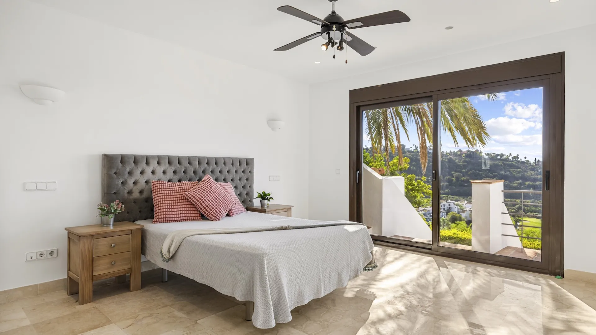 Los Arqueros, villa con 6 dormitorios a la venta