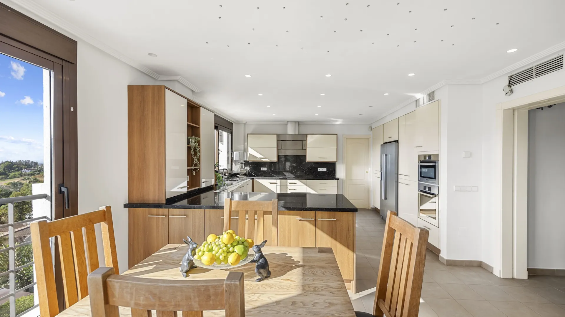 Los Arqueros, villa con 6 dormitorios a la venta