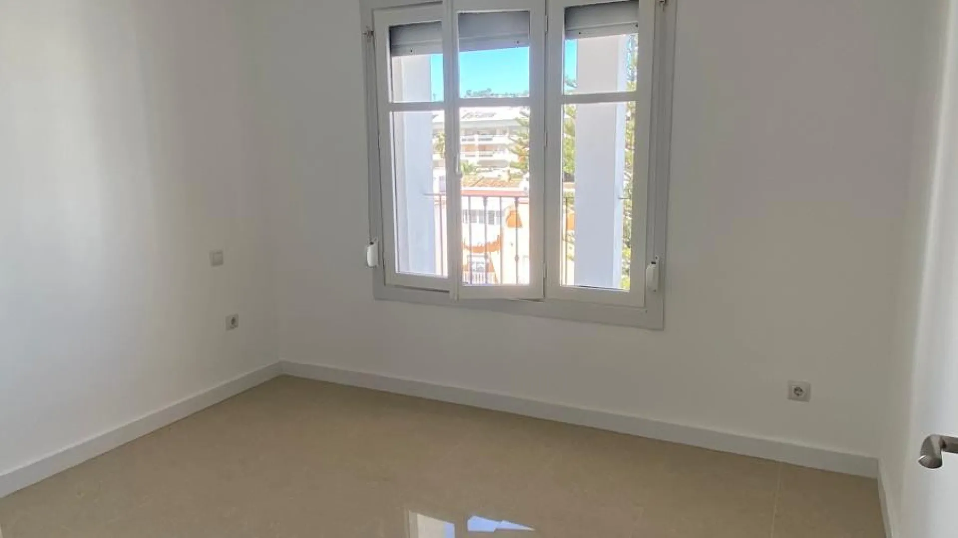 For sale Sabinillas penthouse with 1 bedroom