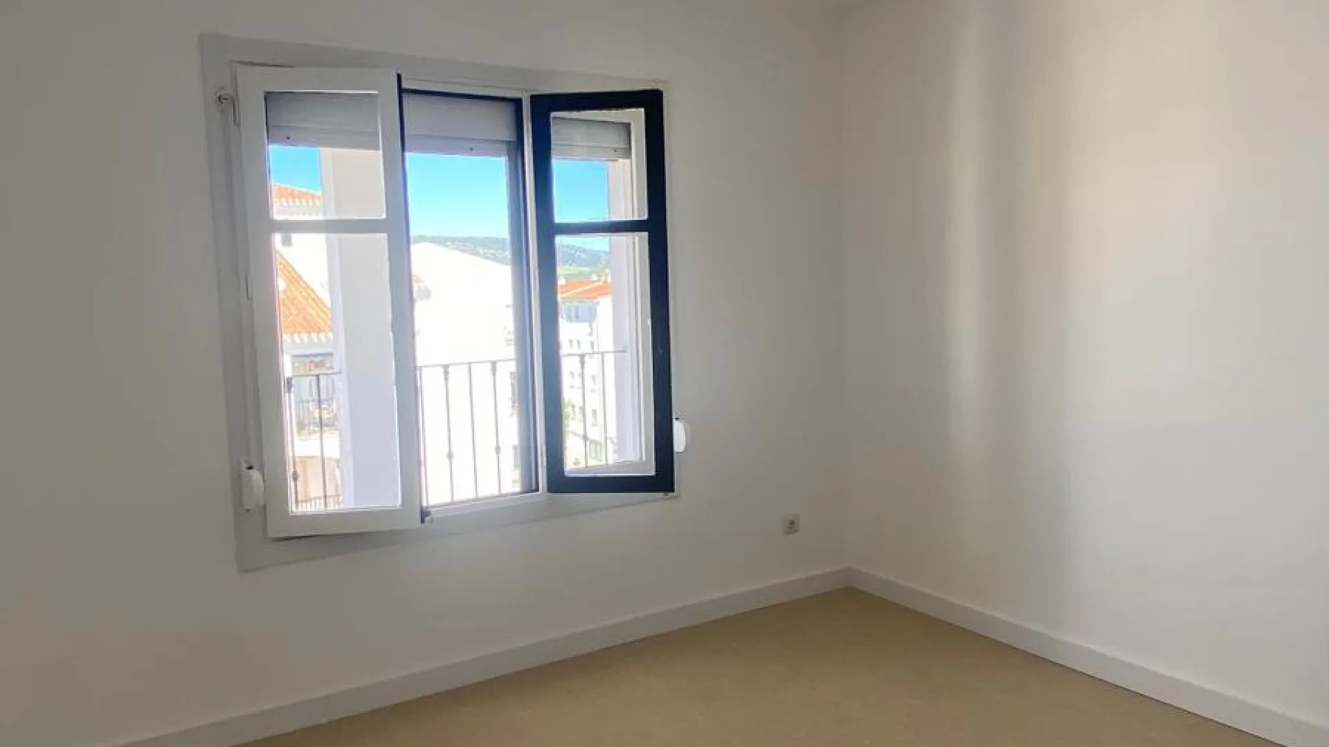 For sale Sabinillas penthouse with 1 bedroom