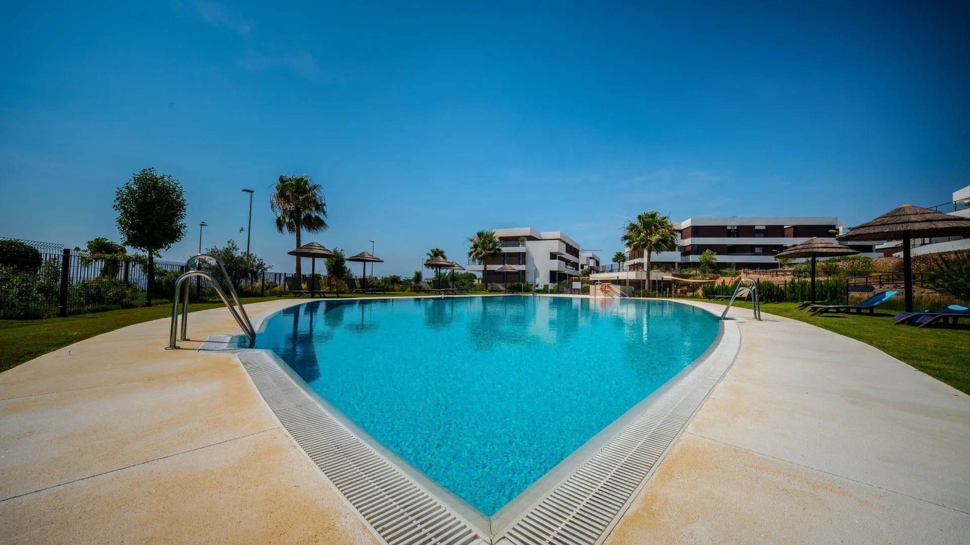 Ground floor apartment for sale in Camarate Golf with 3 bedrooms