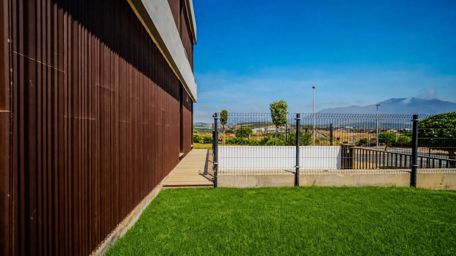 Ground floor apartment for sale in Camarate Golf with 3 bedrooms