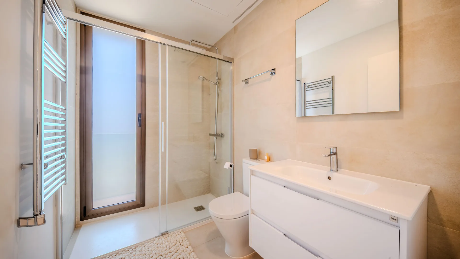 Ground floor apartment for sale in Camarate Golf with 3 bedrooms