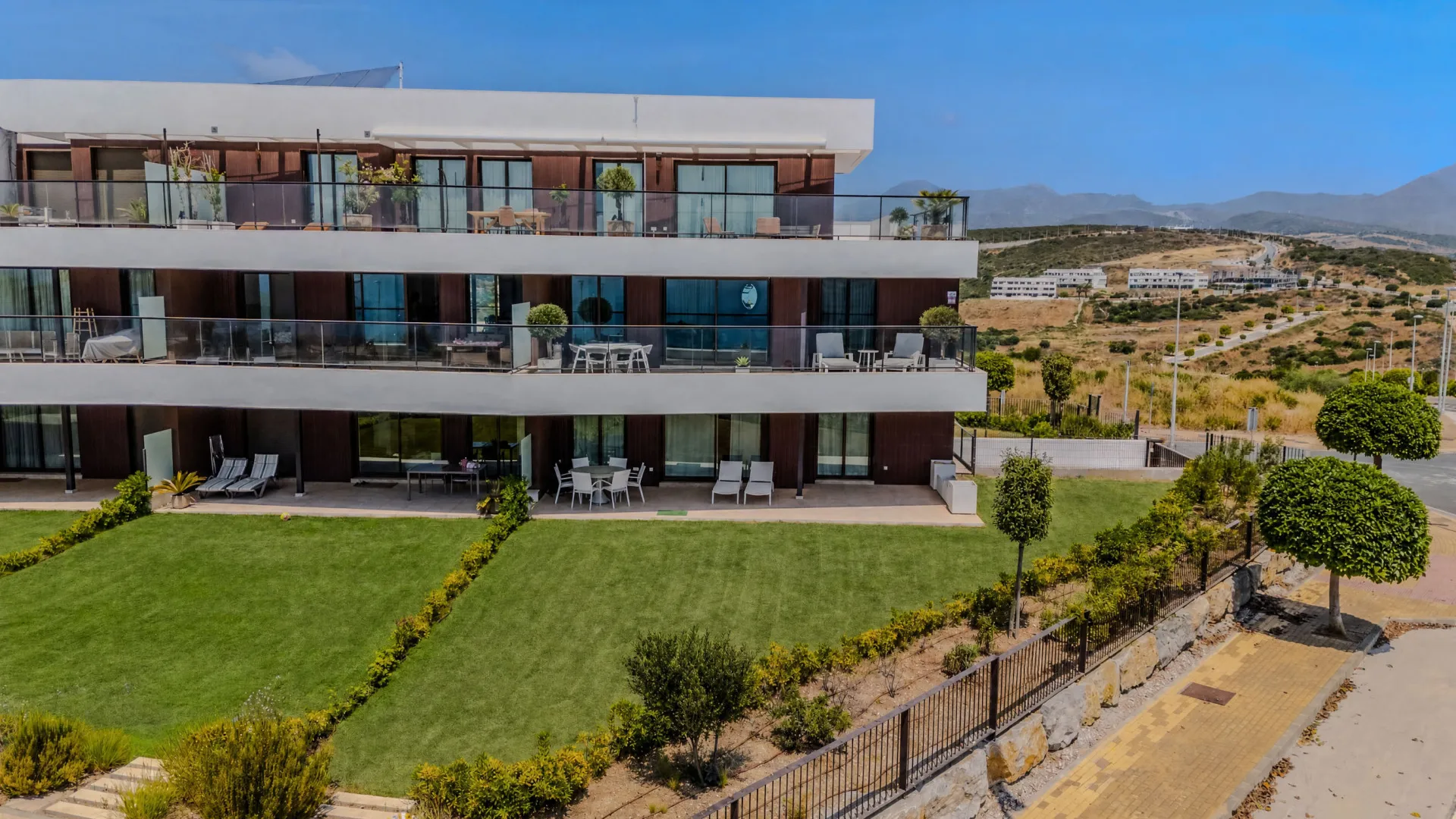 Ground floor apartment for sale in Camarate Golf with 3 bedrooms