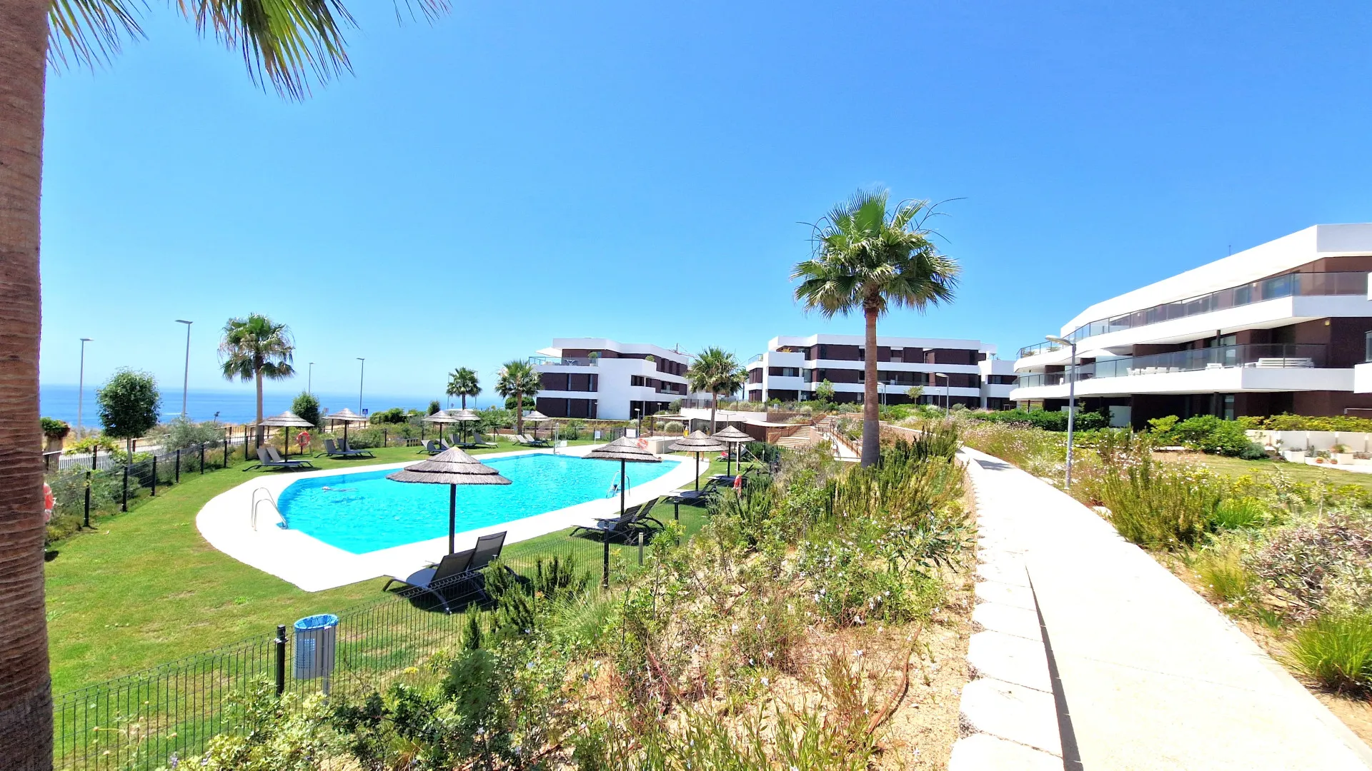 Ground floor apartment for sale in Camarate Golf with 3 bedrooms
