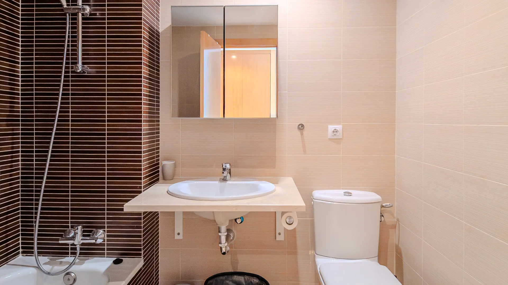 Se vende apartamento de 4 dormitorios en Doña Julia
