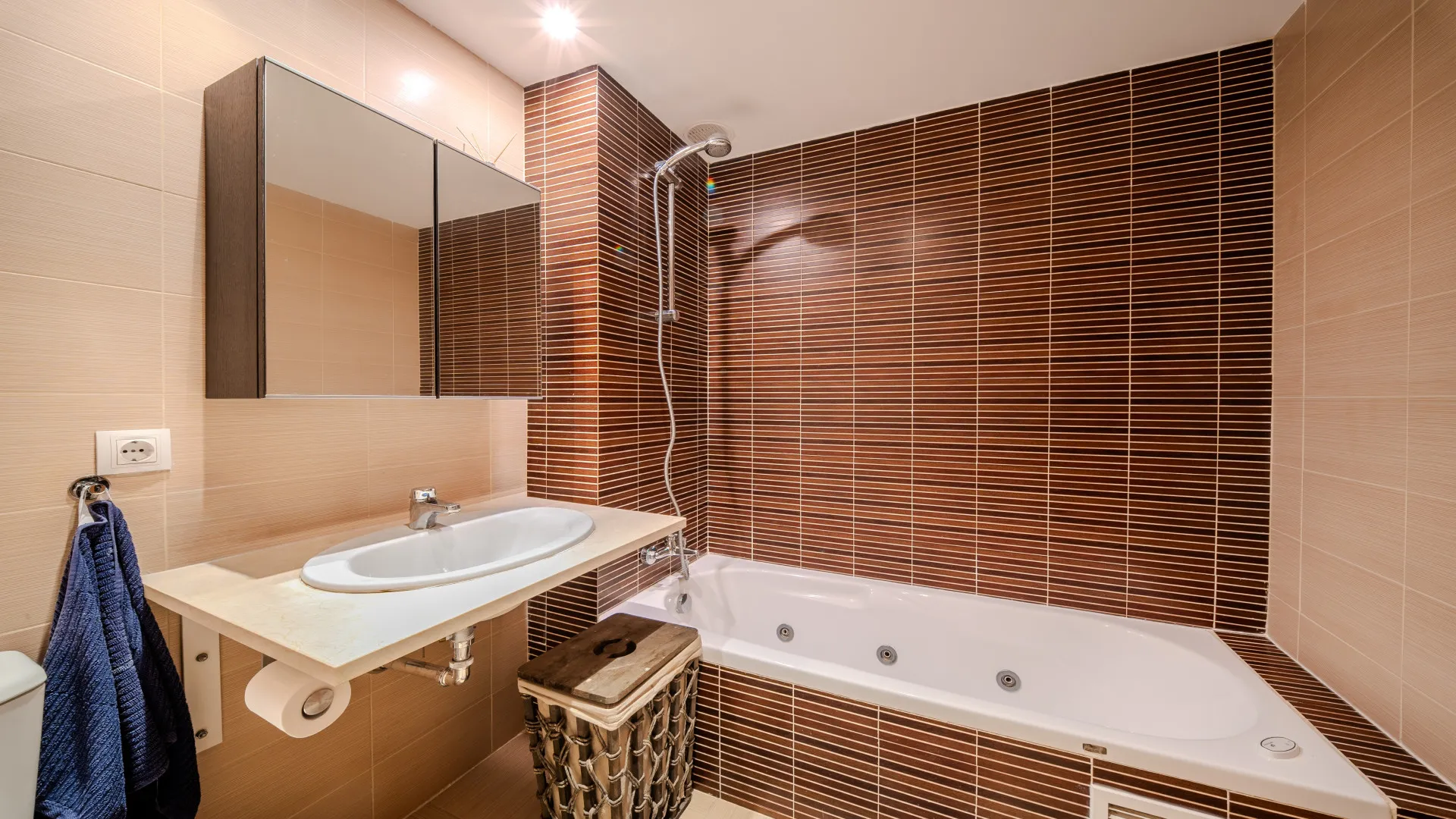 Se vende apartamento de 4 dormitorios en Doña Julia