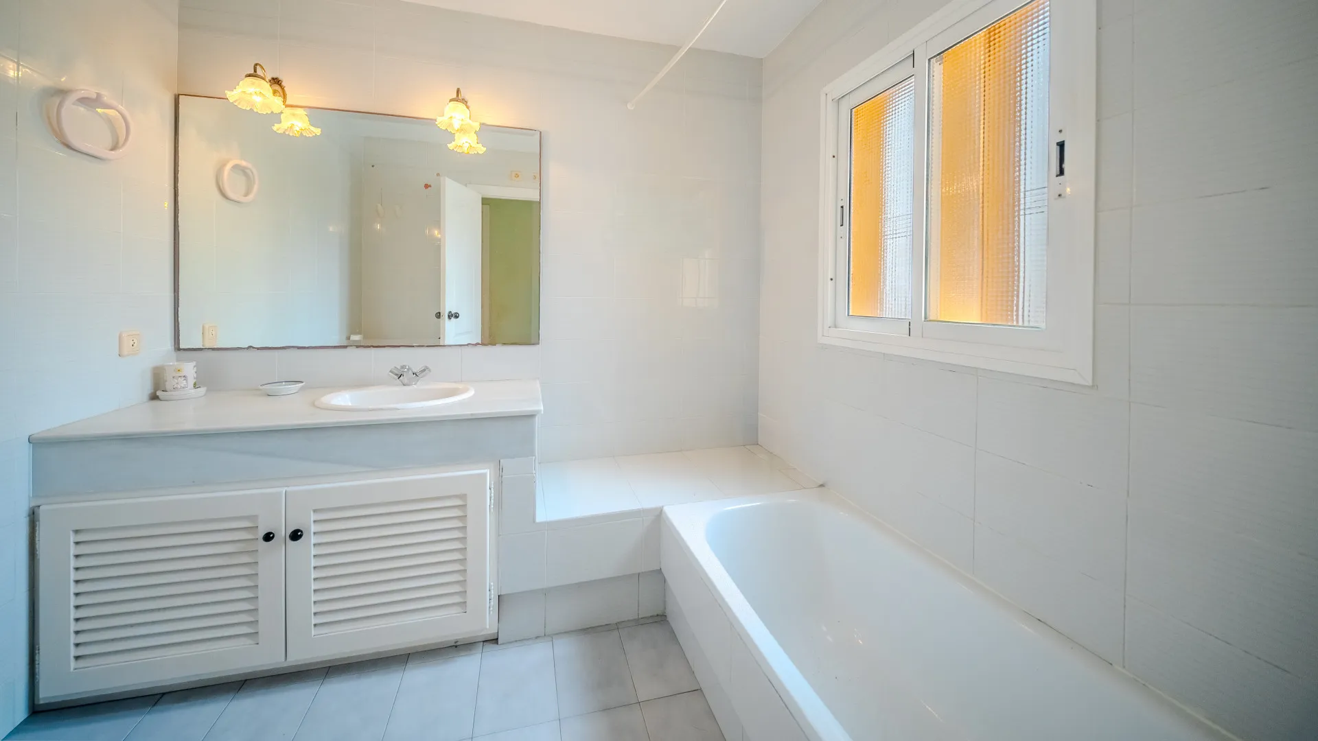 5 bedrooms town house for sale in Marina de Casares