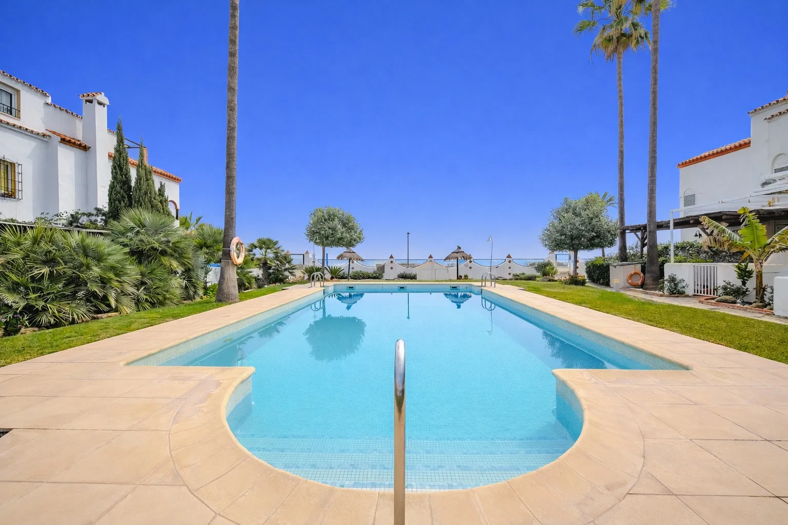 5 bedrooms town house for sale in Marina de Casares