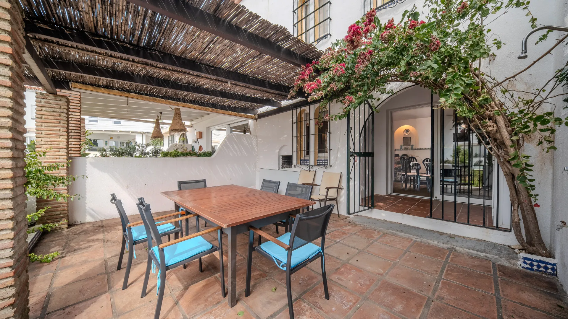 5 bedrooms town house for sale in Marina de Casares