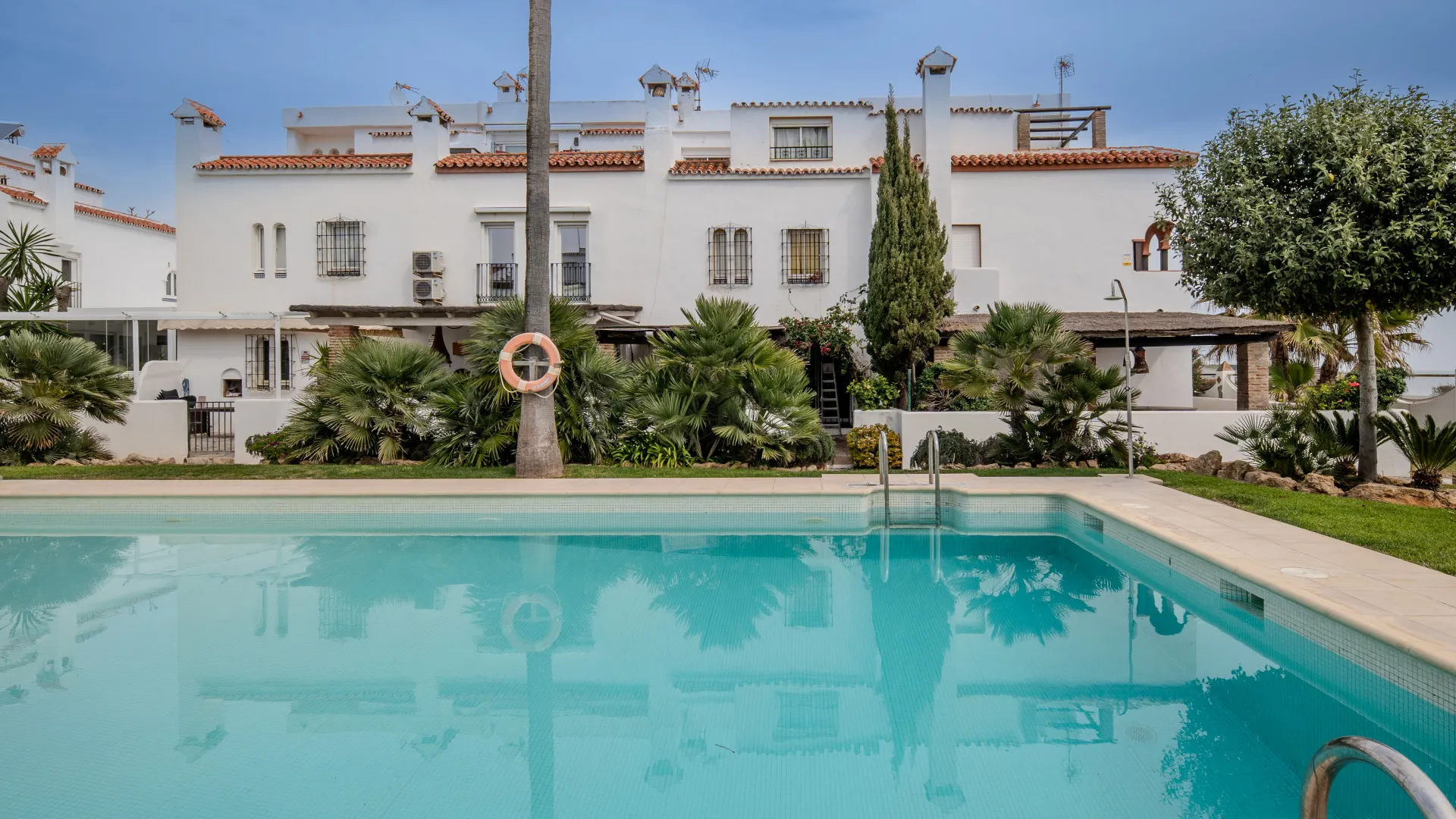 5 bedrooms town house for sale in Marina de Casares