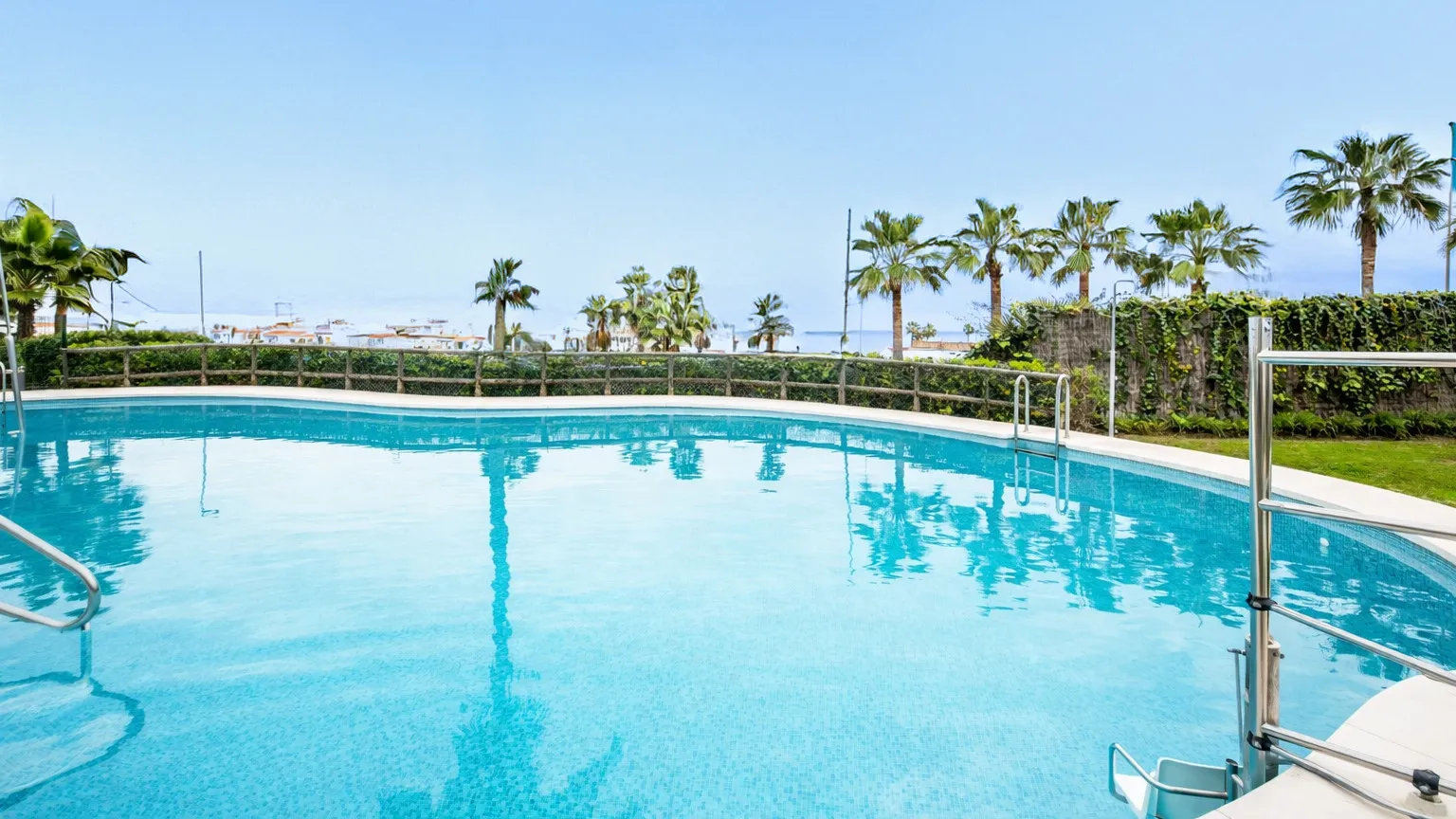 For sale 2 bedrooms ground floor apartment in La Paloma